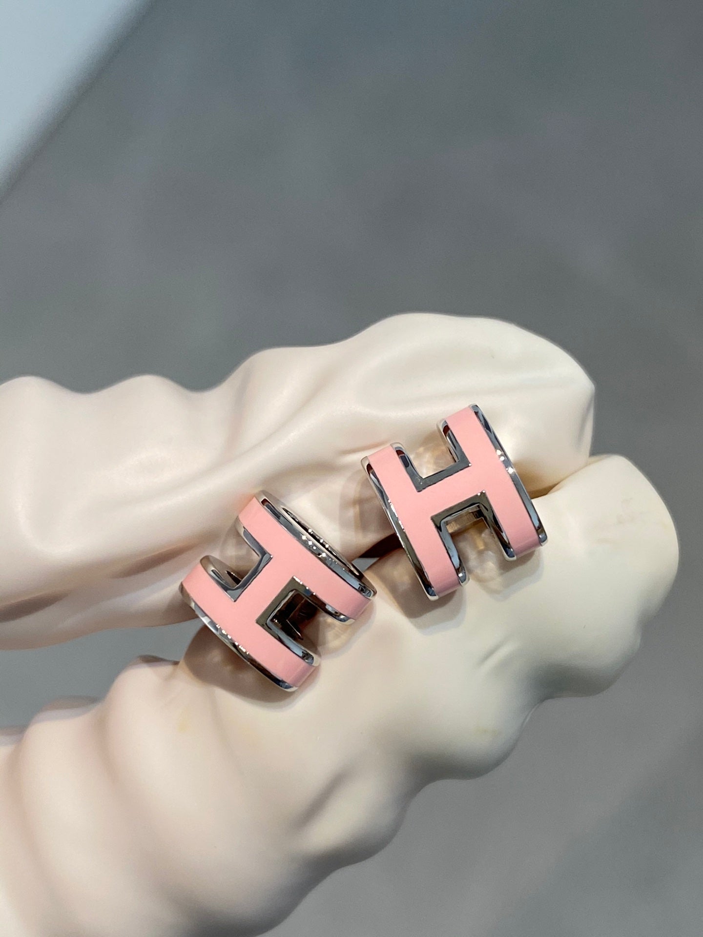[Shinejoy]MINI POP H SILVER EARRINGS PINK