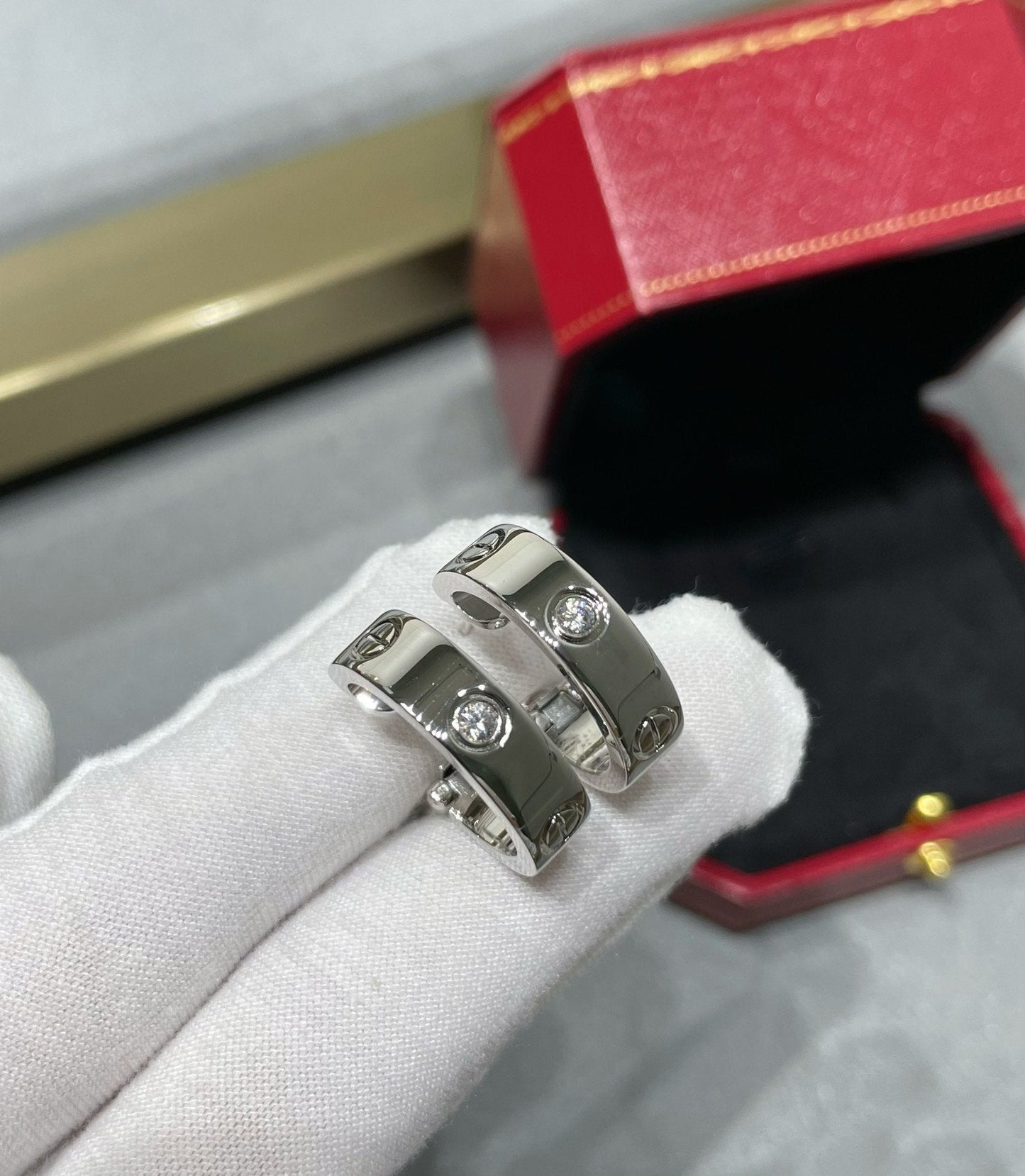 [Shinejoy]LOVE 5.5MM 1 DIAMOND EARRINGS