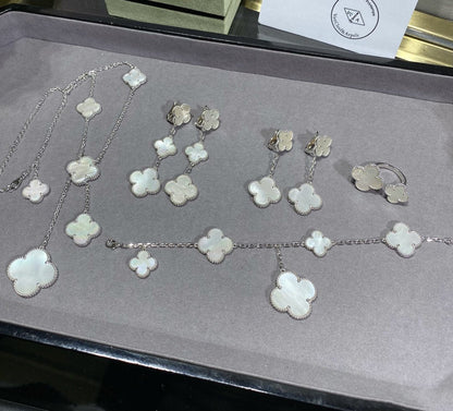 [Shinejoy]CLOVER 5 MOTIF WHITE MOP SILVER BRACELET