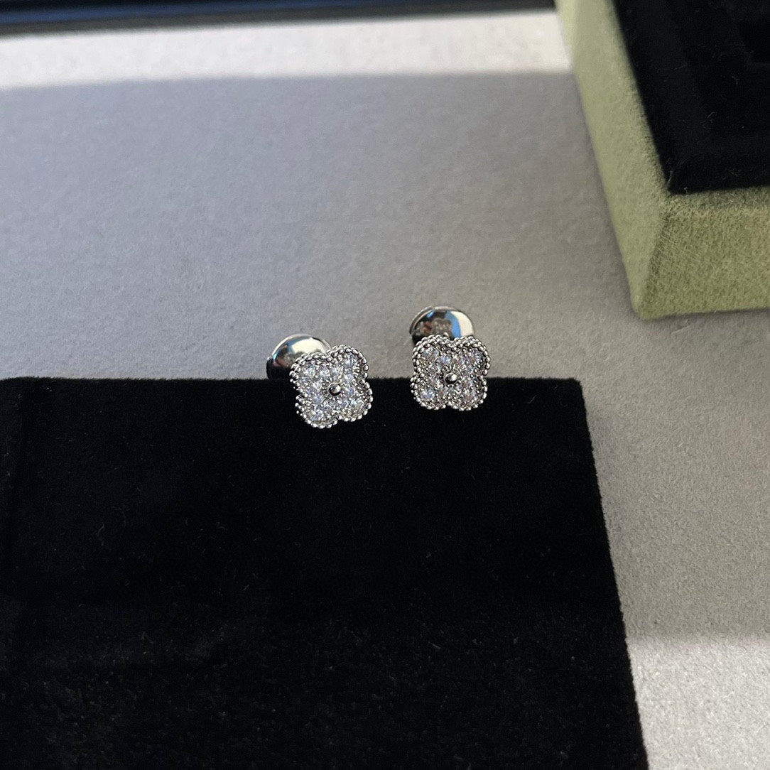 [Shinejoy]CLOVER MINI DIAMOND STUD EARRINGS